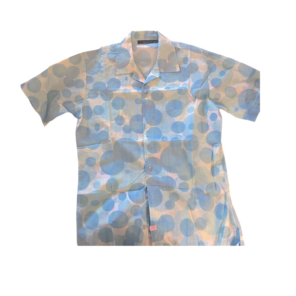 Short sleeve men’s button down.